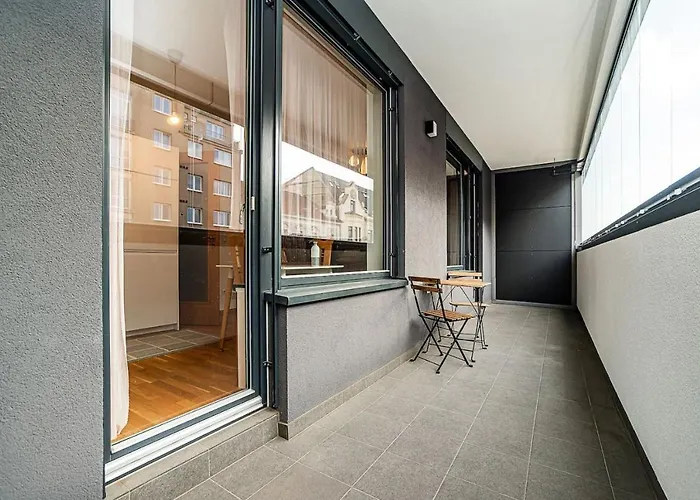 Spacious With Free Parking Διαμέρισμα Πράγα