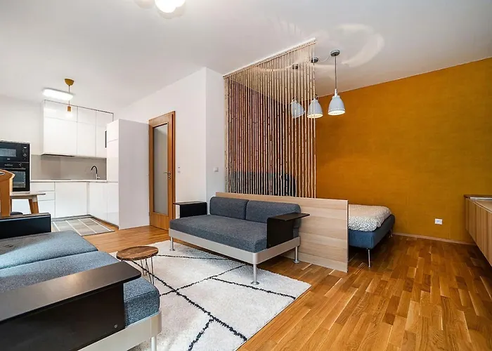 Διαμέρισμα Spacious With Free Parking *